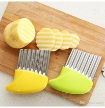 HULLÁMOS SZELETELŐ 11.5 CM X 7.5 CM HULLÁMOS SZELETELŐ 11.5 CM X 7.5 CM